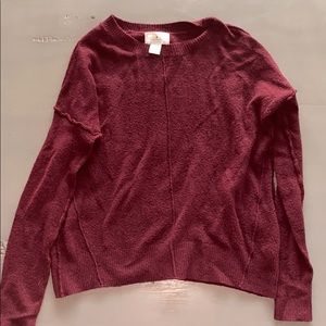 maroon sweater